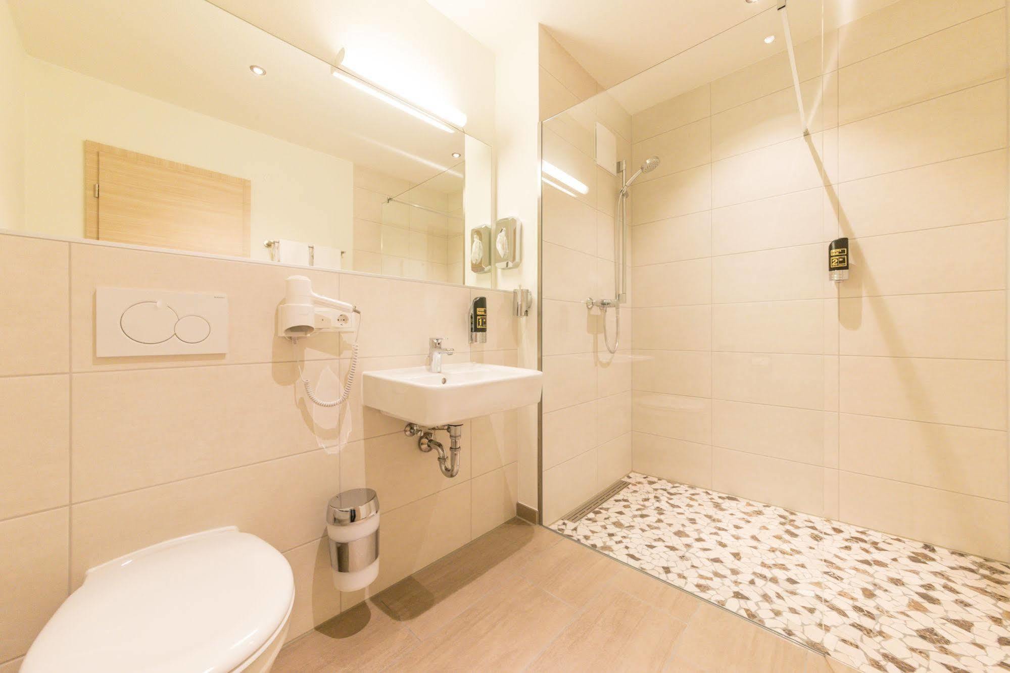 Ammi Hotel Garni Inning am Ammersee Zewnętrze zdjęcie